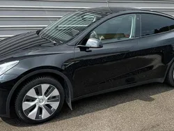 Schwarz Gebraucht 2023 Tesla Model Y RWD SUV | 31.590 € (Fairer Preis)