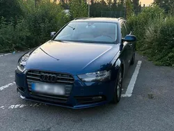 Blau Gebraucht 2012 Audi A4 Kombi | 15.000 €