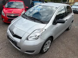 Silber Gebraucht 2009 Toyota Yaris Cool Kleinwagen | 5.350 € (Etwas zu teuer)