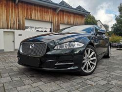 Grün Gebraucht 2010 Jaguar XJ Portfolio Limousine | 15.500 €