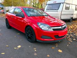 Rot Gebraucht 2009 Opel Astra GTC Coupé | 1.750 € (Fairer Preis)