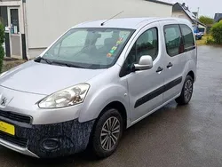 Lackierung aluminiumgrau/meta Gebraucht 2012 Peugeot Partner Van / Kleinbus | 2.990 € (Etwas zu teuer)