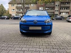 Blau Gebraucht 2015 VW up! Kleinwagen | 3.999 € (Guter Preis)