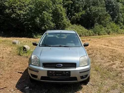 Silber Gebraucht 2006 Ford Fusion Kleinwagen | 1.600 €