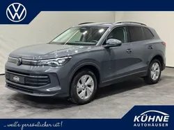 Delfingrau metallic Gebraucht 2024 VW Tiguan Life SUV | 30.880 € (Superpreis)