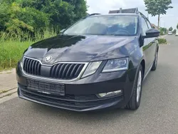 Schwarz Gebraucht 2020 Skoda Octavia Ambition Kombi | 10.500 € (Teuer)