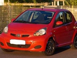 Rot Gebraucht 2009 Toyota Aygo Kleinwagen | 1.000 € (Guter Preis)