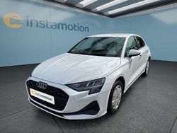 Weiß Gebraucht 2025 Audi A3 Sportback Kleinwagen | 28.649 € (Guter Preis)