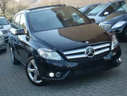 Schwarz Gebraucht 2012 Mercedes B200 Van / Kleinbus | 13.990 € (Fairer Preis)