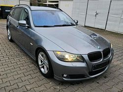 Grau Gebraucht 2009 BMW 320 Kombi | 4.299 € (Guter Preis)
