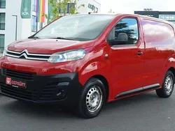 Rot Gebraucht 2016 Citroën Jumpy Profi Van / Kleinbus | 7.999 € (Fairer Preis)