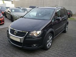 Schwarz Gebraucht 2009 VW Touran Cross Van / Kleinbus | 8.650 € (Fairer Preis)