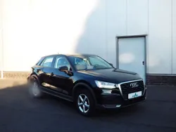 Brillantschwarz Gebraucht 2018 Audi Q2 Basis SUV | 21.000 € (Teuer)