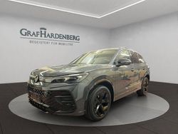 Grau Gebraucht 2024 VW Tiguan R-line SUV | 40.910 € (Fairer Preis)