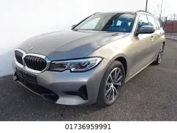 Grau Gebraucht 2021 BMW 330 Sport Line Limousine | 25.500 € (Fairer Preis)