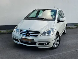 Weiß Gebraucht 2011 Mercedes A160 Avantgarde Kleinwagen | 3.500 € (Superpreis)