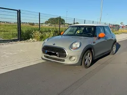Grau Gebraucht 2018 Mini Cooper Kleinwagen | 12.500 € (Guter Preis)