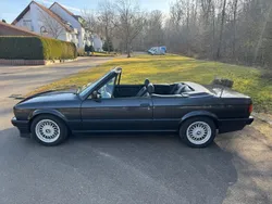 Schwarz Gebraucht 1992 BMW 318 Cabriolet Cabrio | 13.799 €
