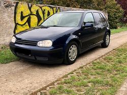 Blau Gebraucht 1999 VW Golf IV Limousine | 1.100 € (Fairer Preis)