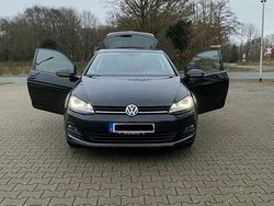 Schwarz Gebraucht 2014 VW Golf VII Highline Limousine | 11.000 € (Etwas zu teuer)