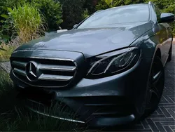 Grau Gebraucht 2019 Mercedes E300 Kombi | 26.500 € (Fairer Preis)