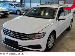 Weiß Gebraucht 2022 VW Passat Conceptline Kombi | 20.340 € (Superpreis)
