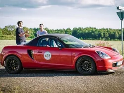 Rot Gebraucht 2001 Toyota MR2 Cabrio | 9.900 € (Teuer)