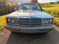 Silber Gebraucht 1990 Mercedes 190 Limousine | 9.390 €