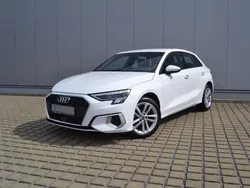 Weiss Gebraucht 2021 Audi A3 Sportback Advanced Limousine | 24.249 € (Etwas zu teuer)