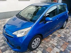 Blau Gebraucht 2010 Toyota Verso-S Cool Van / Kleinbus | 4.900 €