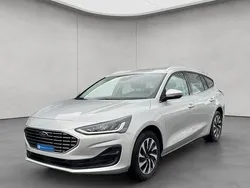 Silber Gebraucht 2023 Ford Focus Titanium Kombi | 19.800 € (Guter Preis)