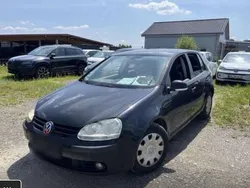 Schwarz Gebraucht 2004 VW Golf V Kleinwagen | 2.500 €