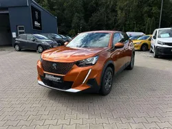 Orange Gebraucht 2021 Peugeot e-2008 SUV | 16.990 € (Guter Preis)