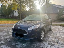 Blau Gebraucht 2016 Ford Fiesta Trend Kleinwagen | 5.000 € (Fairer Preis)