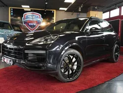 Schwarz Gebraucht 2018 Porsche Cayenne Turbo Chrono SUV | 75.900 € (Fairer Preis)