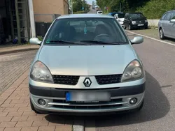 Silber Gebraucht 2002 Renault Clio II Kleinwagen | 1.649 € (Fairer Preis)