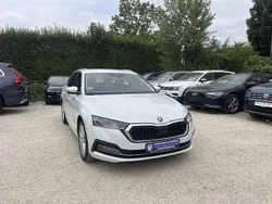 Bila moon/moon white Gebraucht 2021 Skoda Octavia Style Kombi | 20.799 € (Guter Preis)