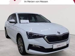 Moonweiß perleffekt Gebraucht 2022 Skoda Scala Clever Kleinwagen | 16.390 € (Guter Preis)