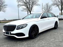 Weiß Gebraucht 2017 Mercedes E220 Night Kombi | 19.900 € (Guter Preis)