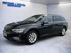 Deep black pearlescent Gebraucht 2024 VW Passat Business Kombi | 28.980 € (Guter Preis)