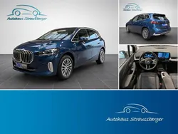 Blau Gebraucht 2024 BMW 218 Active Tourer Luxury Line Van / Kleinbus | 26.950 € (Superpreis)