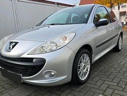 Silber Gebraucht 2010 Peugeot 206+ Kleinwagen | 2.000 € (Fairer Preis)