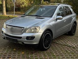 Blau Gebraucht 2007 Mercedes ML320 SUV | 6.500 €
