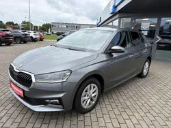 Grau Gebraucht 2024 Skoda Fabia Style Limousine | 19.490 € (Guter Preis)