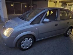 Silber Gebraucht 2006 Opel Meriva Cosmo Van / Kleinbus | 1.500 € (Guter Preis)
