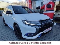 Weiß Gebraucht 2020 Mitsubishi Outlander P-HEV Plus SUV | 21.990 € (Etwas zu teuer)