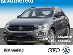 Grau metallic Gebraucht 2021 VW T-Roc Active SUV | 24.999 € (Etwas zu teuer)