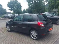 Schwarz Gebraucht 2011 Renault Clio II Luxe Limousine | 5.200 € (Etwas zu teuer)