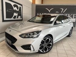 Silber Gebraucht 2019 Ford Focus ST-Line Limousine | 16.499 € (Guter Preis)