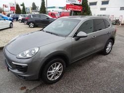 Meteorgraumetallic Gebraucht 2014 Porsche Cayenne SUV | 27.900 € (Fairer Preis)